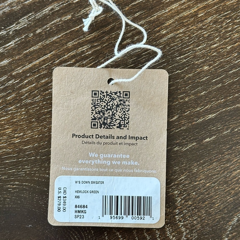 Patagonia Women’s Down Sweater Jacket - Picture 8 of 8